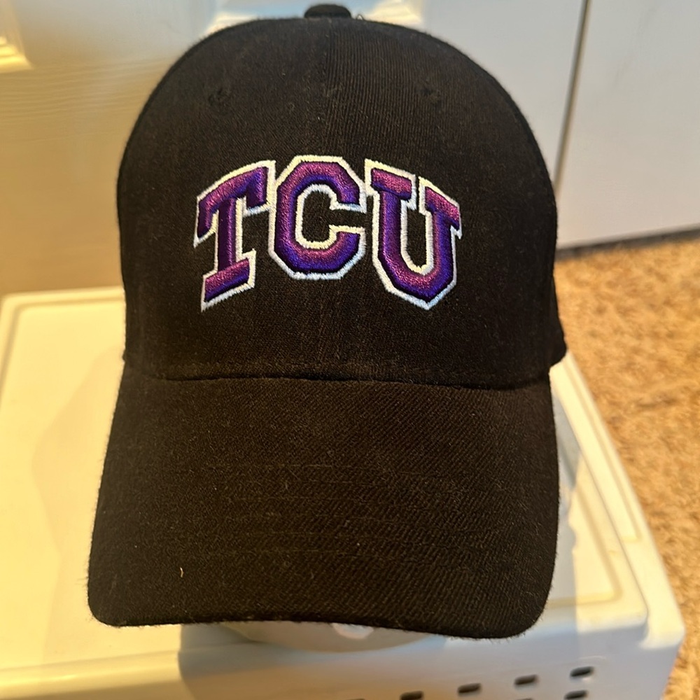 MENS TCU CAP